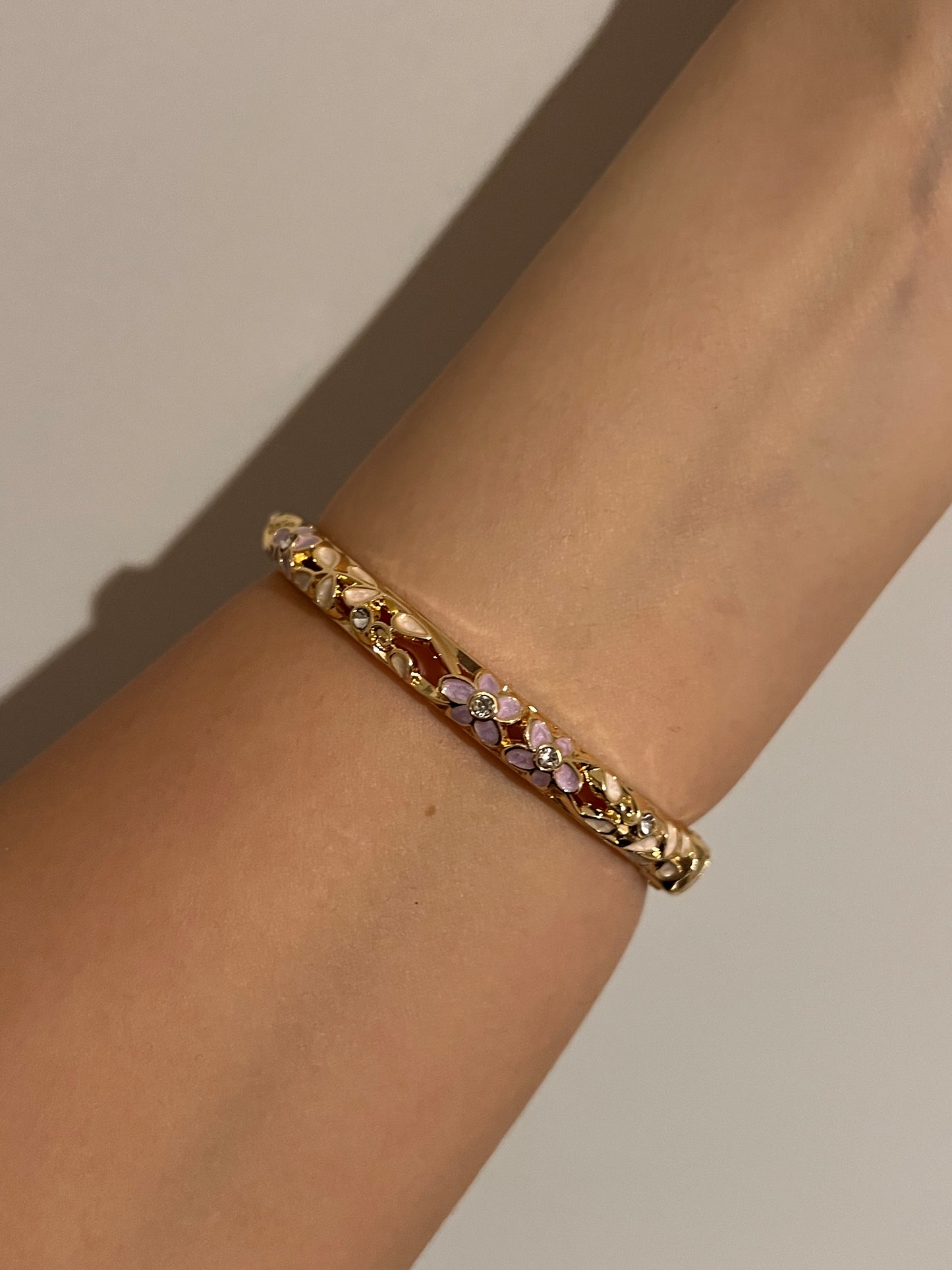 shiny stud flora bangle