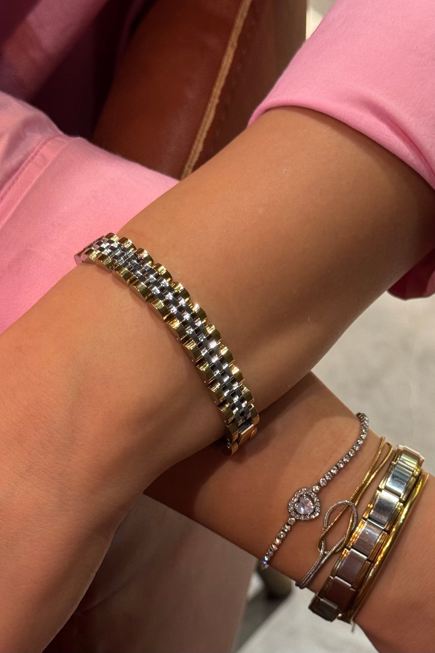The unisex bracelet