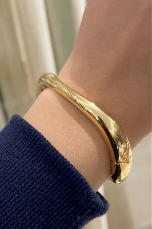 Slim bangle