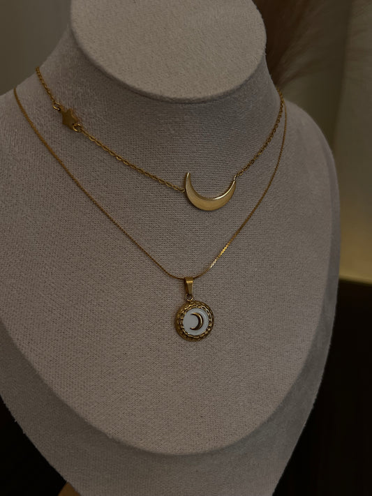essential moon star necklace