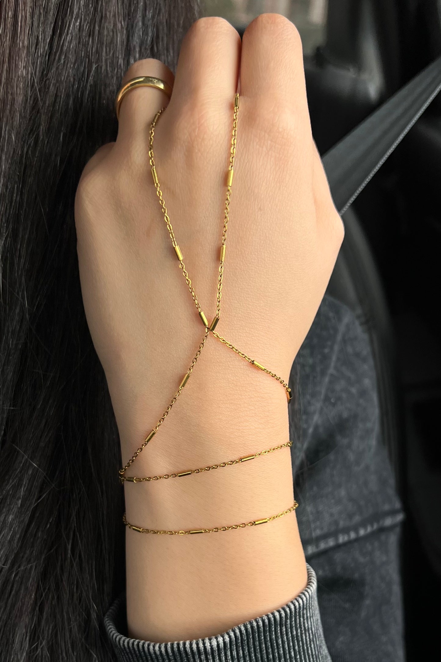 Trace hand chain