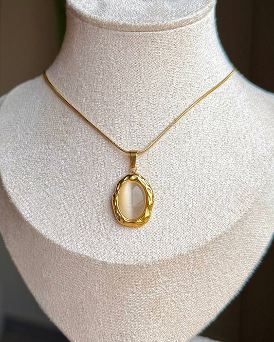 pearled round necklace