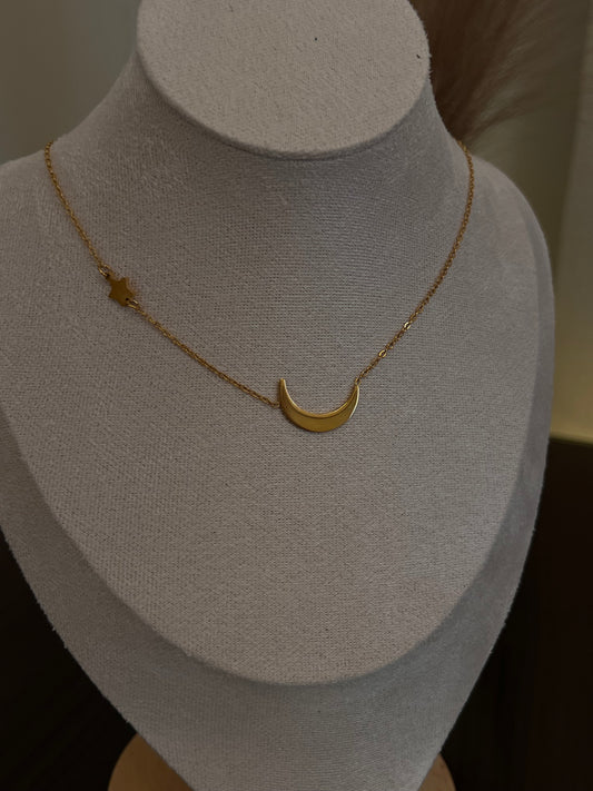 essential moon star necklace