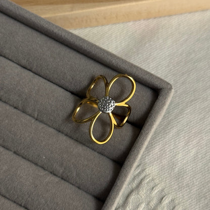 Flower Outline Ring
