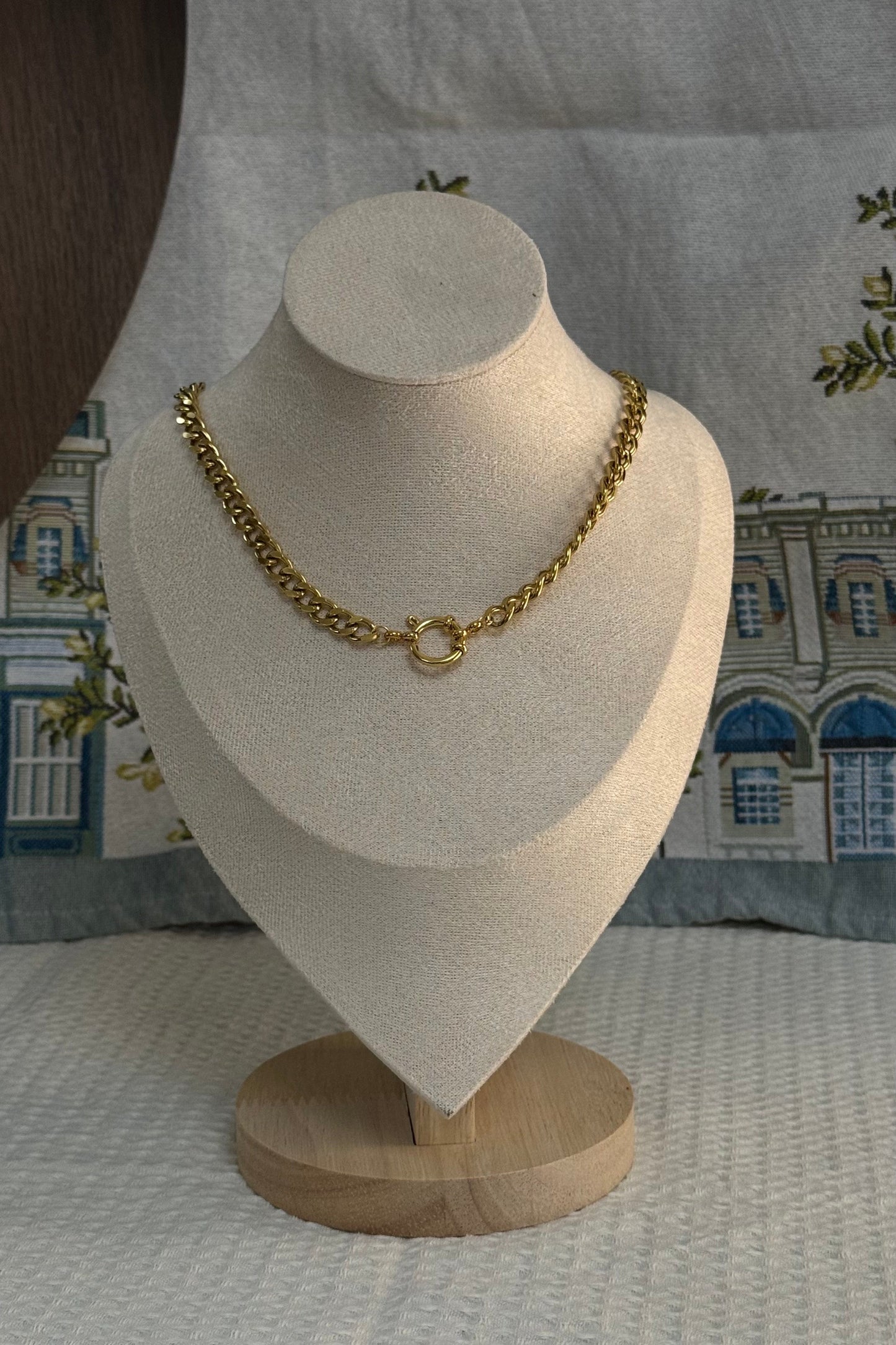 The nexus necklace